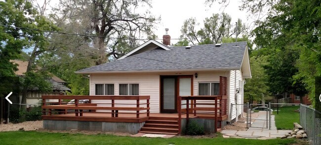 Building Photo - 1120 18th St