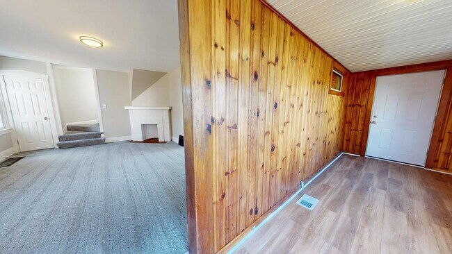 Building Photo - Cudell / West Boulevard Area - 3 bedroom/1...