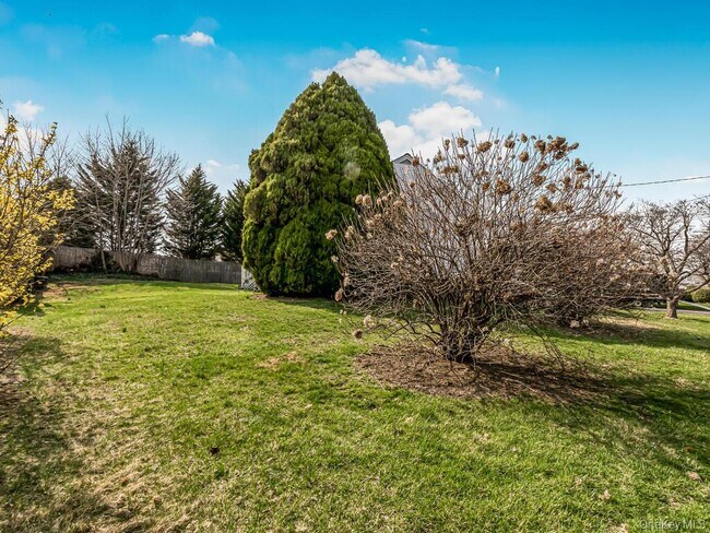 Building Photo - 42 Tower Hill Dr