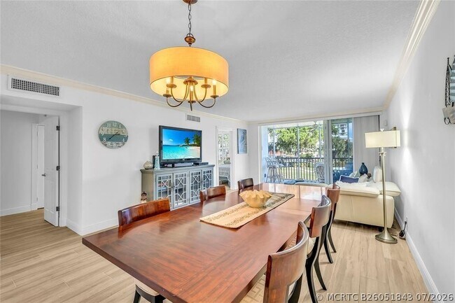 Building Photo - 3150 NE 48th Ct