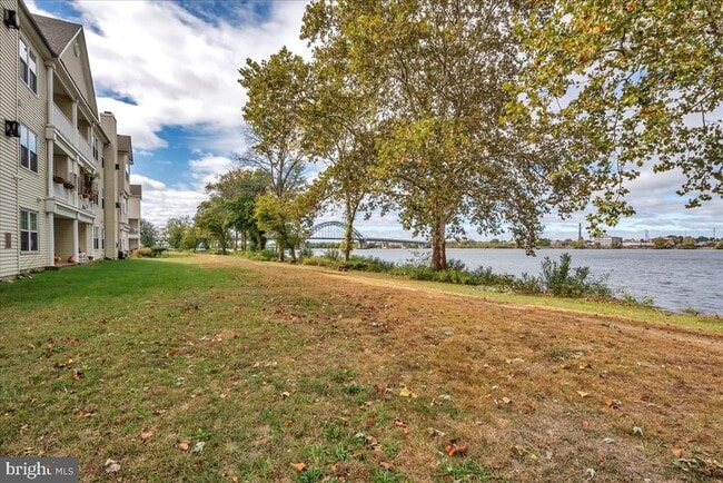 Building Photo - 5606 Riverfront Dr