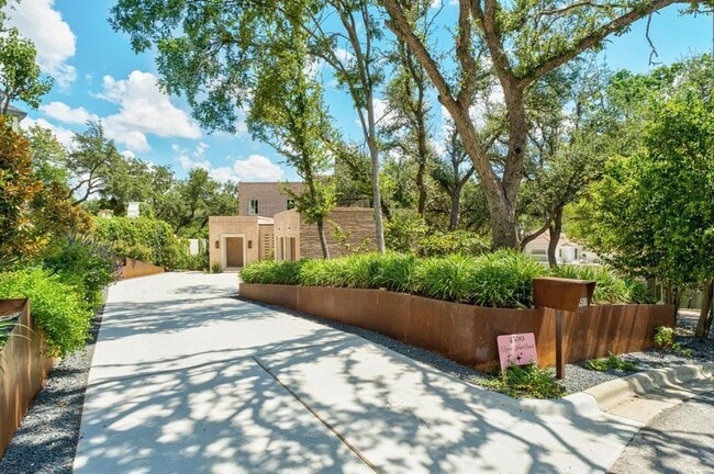 Building Photo - 4500 River Wood Ct