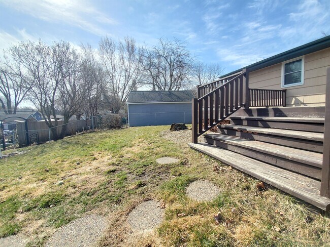 Building Photo - 3905 5th Pl NW