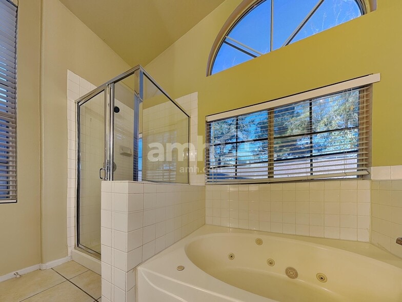 Building Photo - 8340 Spruce Meadows Ave