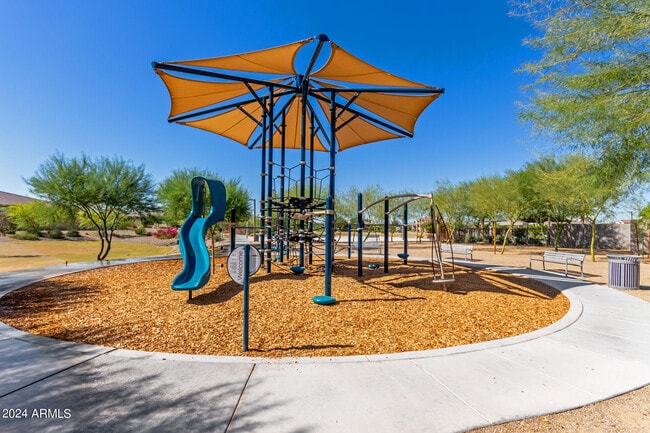 Building Photo - 8854 W Palo Verde Dr