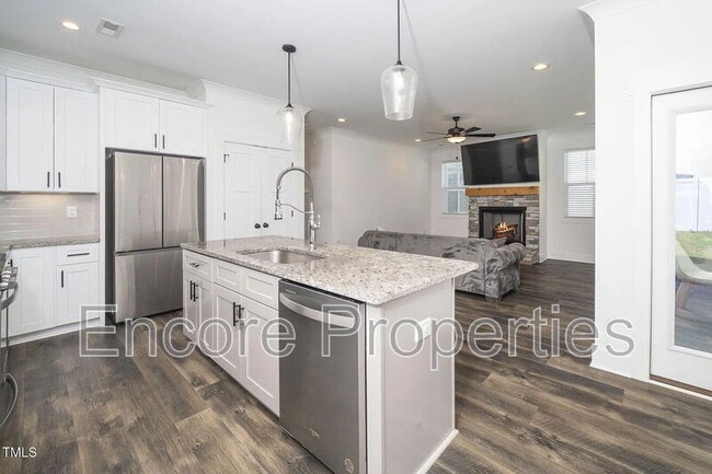 Building Photo - 51 Buckstone Pl