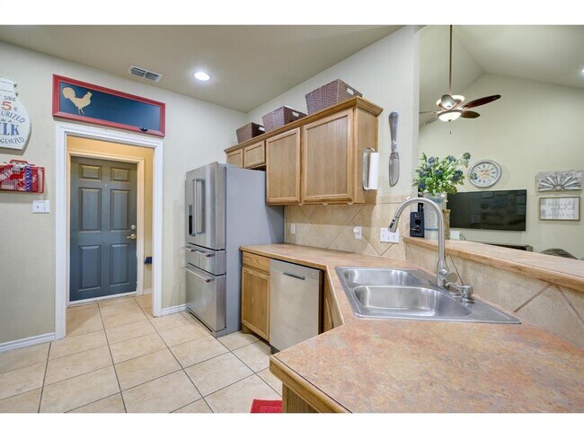 Building Photo - 14808 Foy Dr