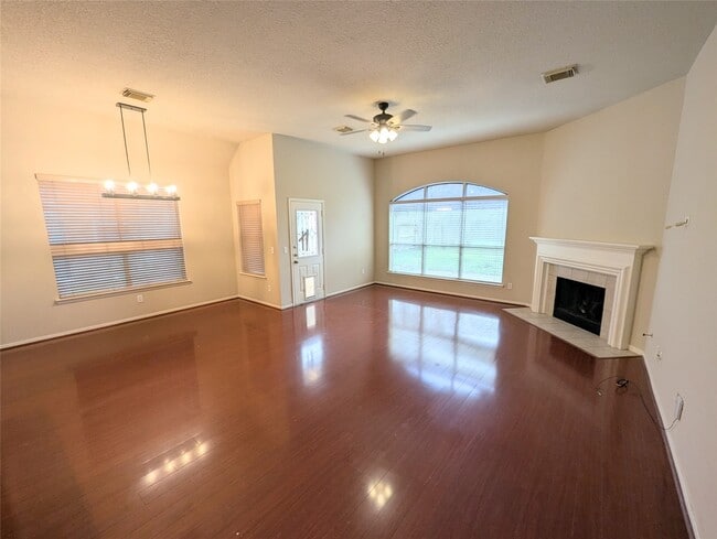 Building Photo - 6012 Timber Oaks Ridge