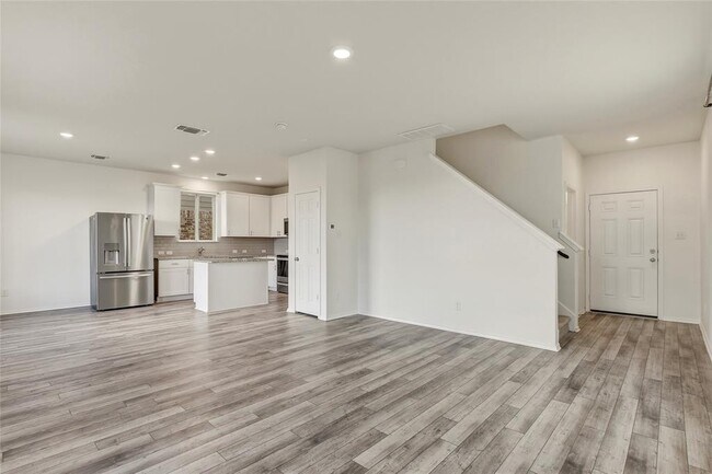 Building Photo - 449 Stone Water Ln