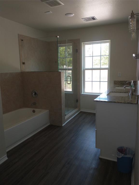 Building Photo - 258 Rosewood Dr