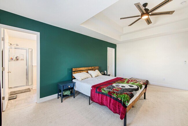 Building Photo - 520 Crossland Dr