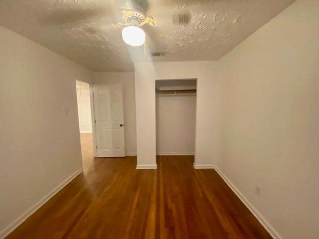 Building Photo - 917 Trimm Ave