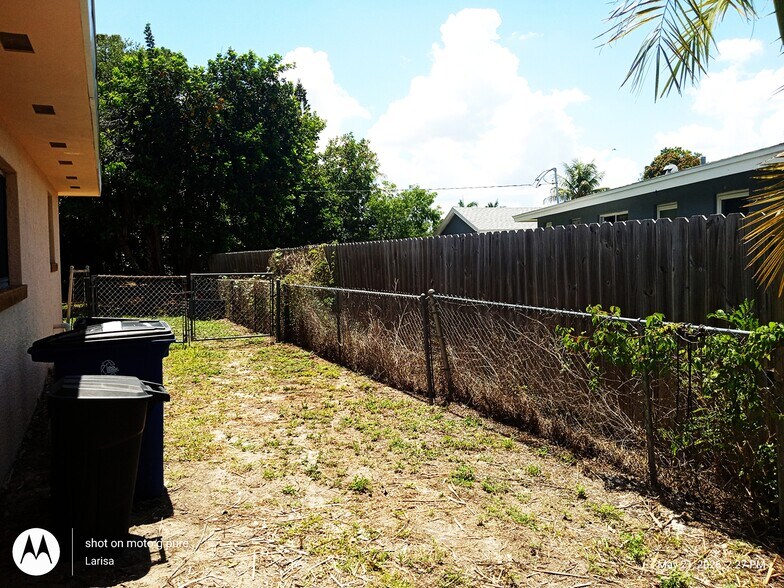 Building Photo - 1439 Glick Dr