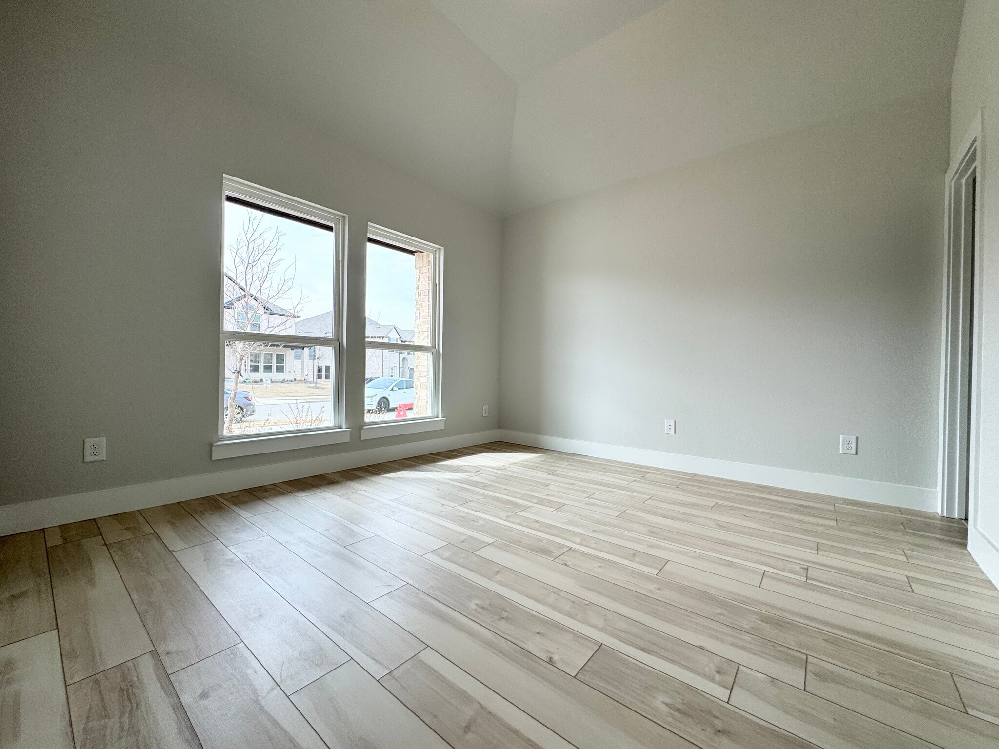 Building Photo - 6113 Tahoe Winds Dr