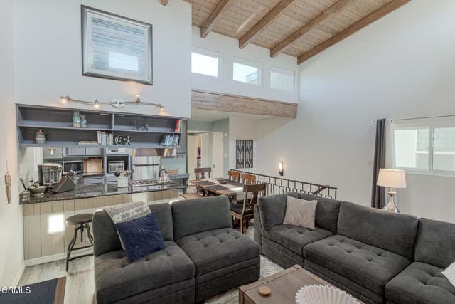 Building Photo - 337 Highland Dr