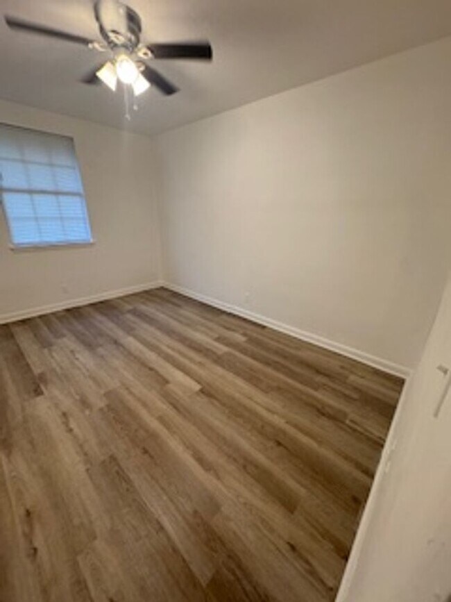 Building Photo - 4558 Brooke Valley Dr