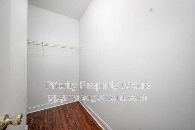 Building Photo - 2104 Sardony Ln