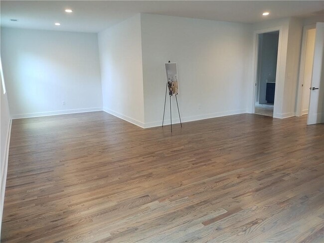 Building Photo - 3279 Elm St