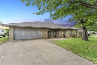 Building Photo - 2907 Ashbury Dr