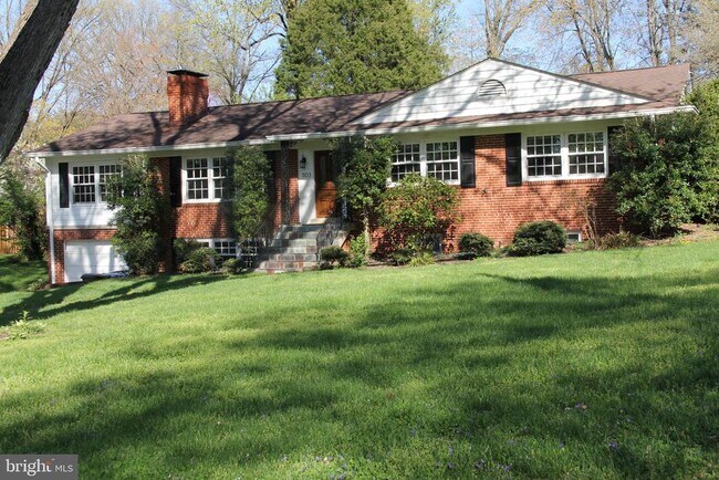 Building Photo - 1103 Delf Dr