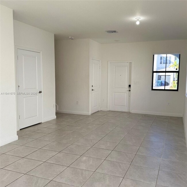 Building Photo - 13370 SW 287th Ter