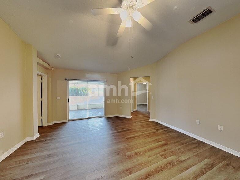 Building Photo - 10536 Juliano Dr