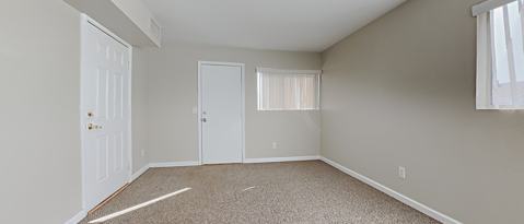 Building Photo - 3001 W Mandalay Ln