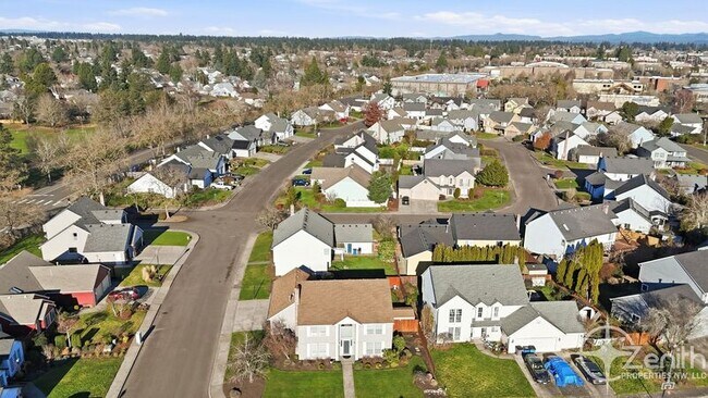 Building Photo - 16101 SE 18th St