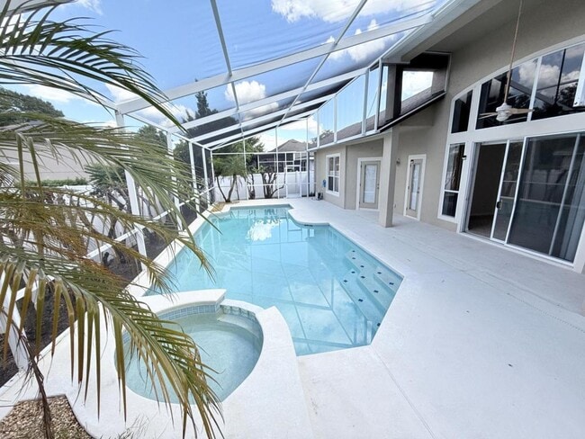 Building Photo - 8055 Glitter Ct