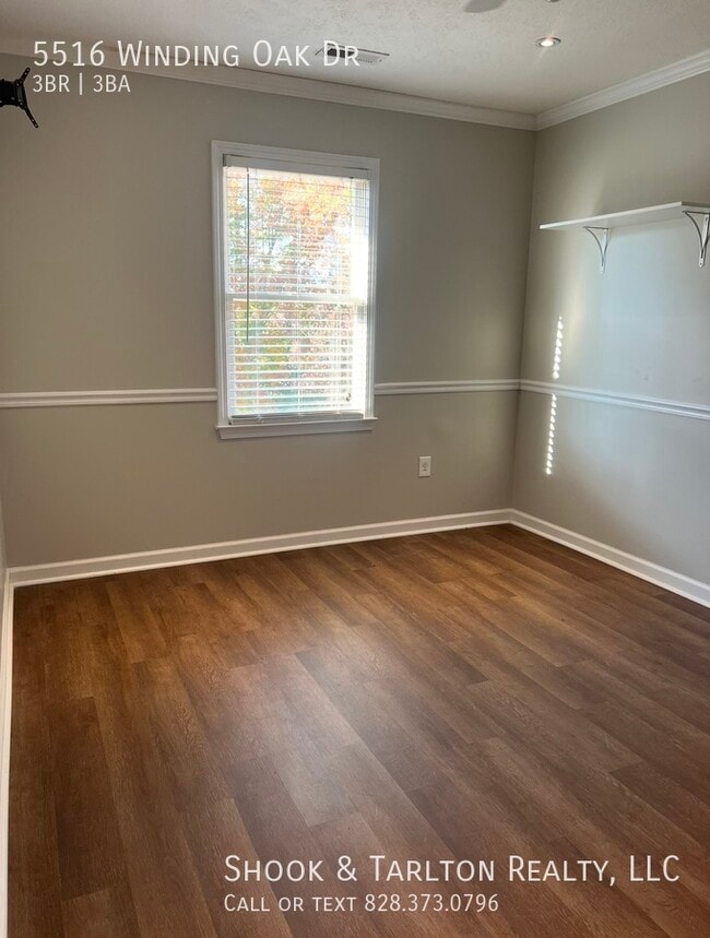 Building Photo - 5516 Winding Oak Dr