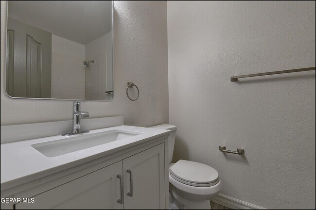 Building Photo - 672 Sequeiros Ct