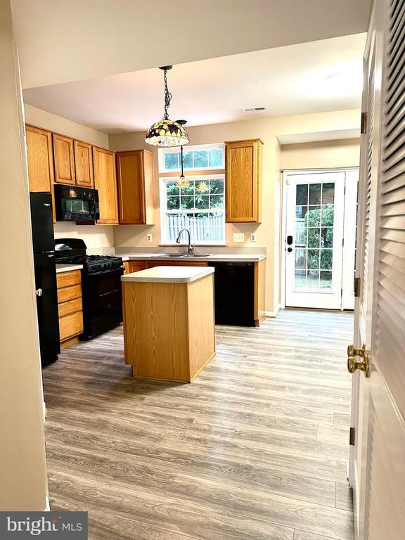 Building Photo - 21057 Pickerelweed Terrace