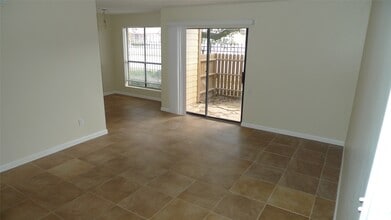 Building Photo - 16111 Aspenglen Dr