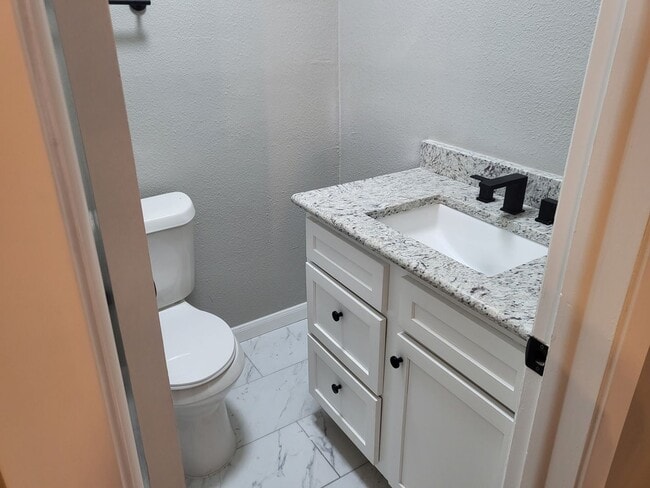 Building Photo - 1213 Carroll Dr
