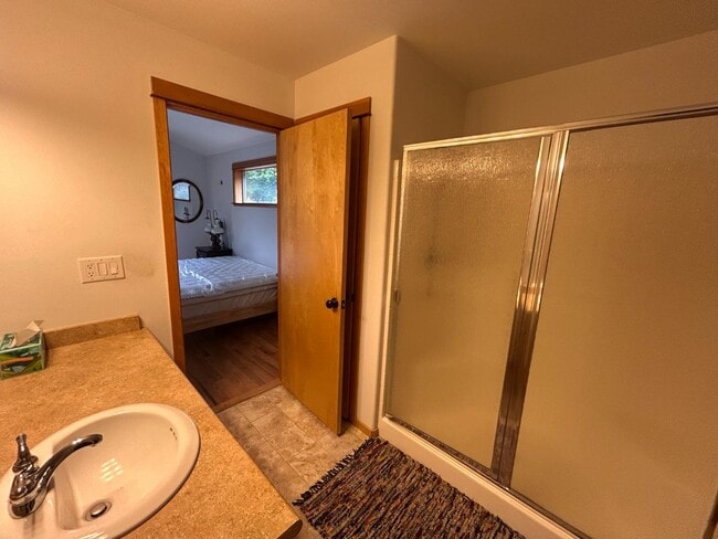 Building Photo - 1033 Crimson Ct