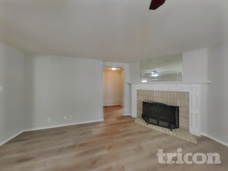 Building Photo - 8410 Stone Chase