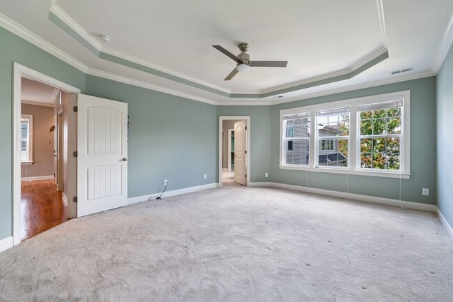 Building Photo - Available Early April! Gorgeous Updated 5-Bedroom, 5-Ba in the Desirable Amberly Community!