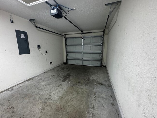 Building Photo - 12388 NE 48th Loop