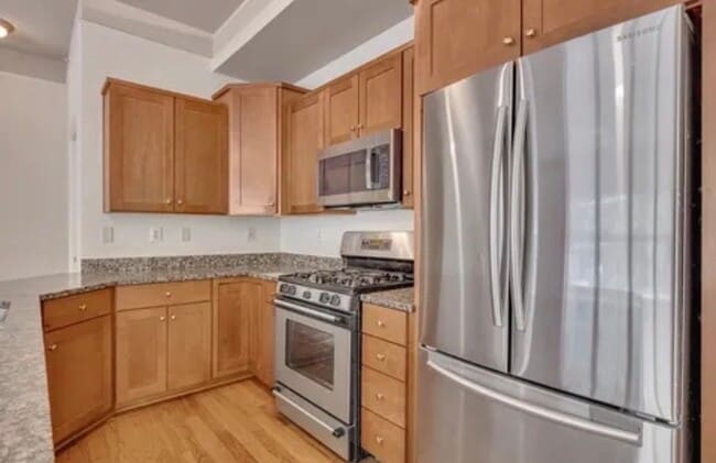 Building Photo - 1390 Dutch Valley Pl NE