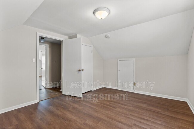 Building Photo - 312 Boiling Springs Dr