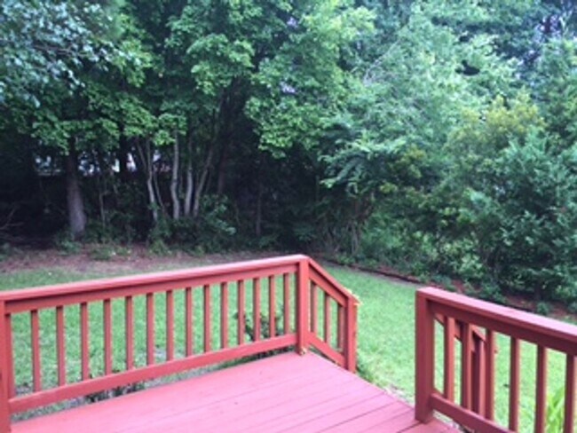 Building Photo - 633 N Hampton Rd