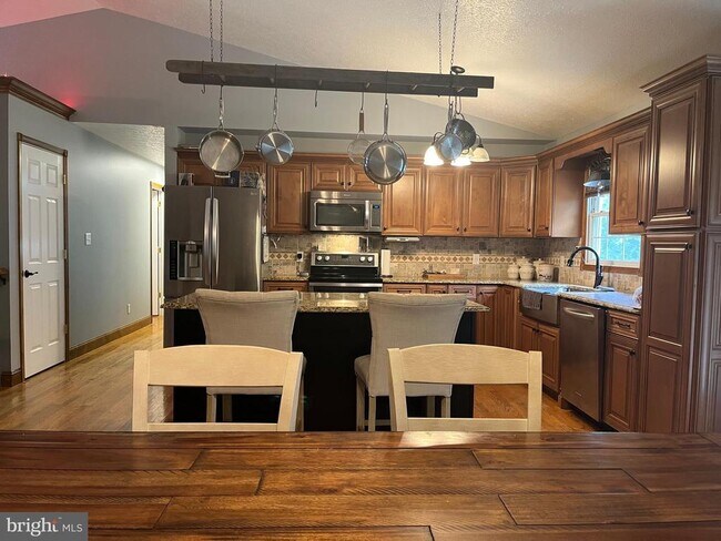 Building Photo - 65 Bentley Dr