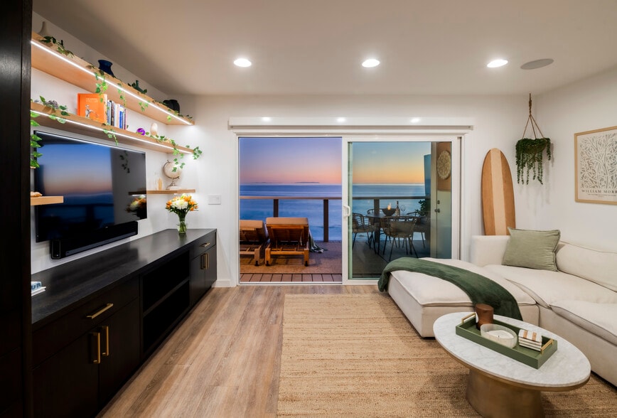 Building Photo - 20638 Pacific Coast Hwy