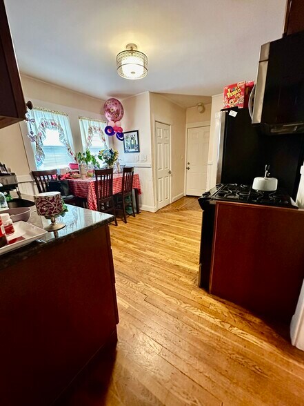 Building Photo - 62 Litchfield St