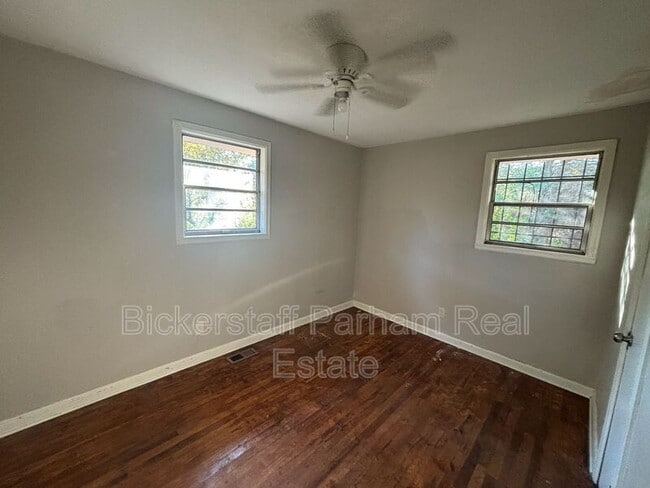 Building Photo - 224 11th Ave