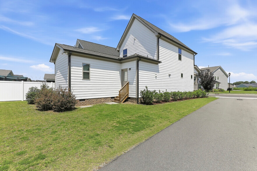 Building Photo - 6260 Taylor Rd