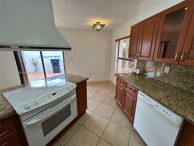 Building Photo - 8910 SW 4th Ln