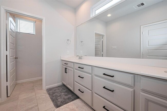 Building Photo - 3115 Planters Peak Dr