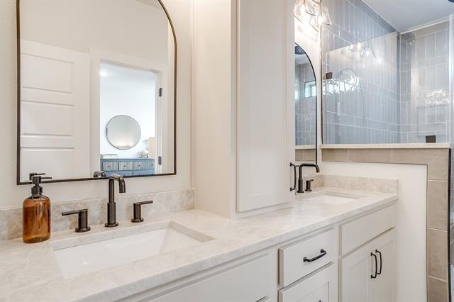 Building Photo - 2820 Weisenberger St