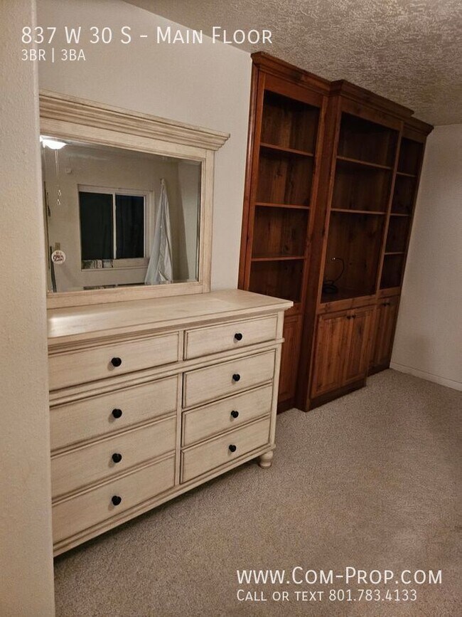 Building Photo - 837 W 30 S St